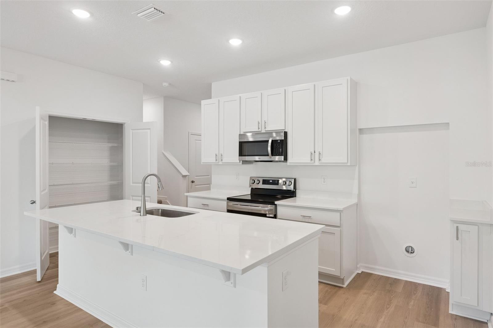 Image 8 of 24 For 2258 Red Pine Court