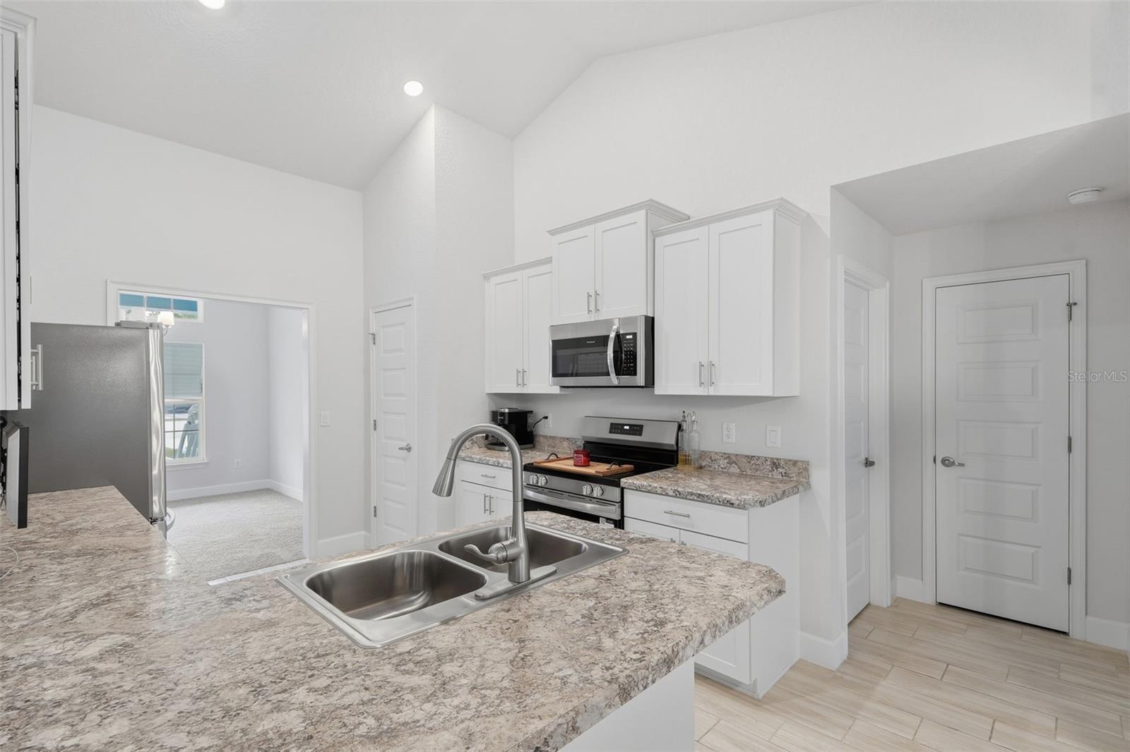 Image 25 of 81 For 14351 Carolina Chickadee Road