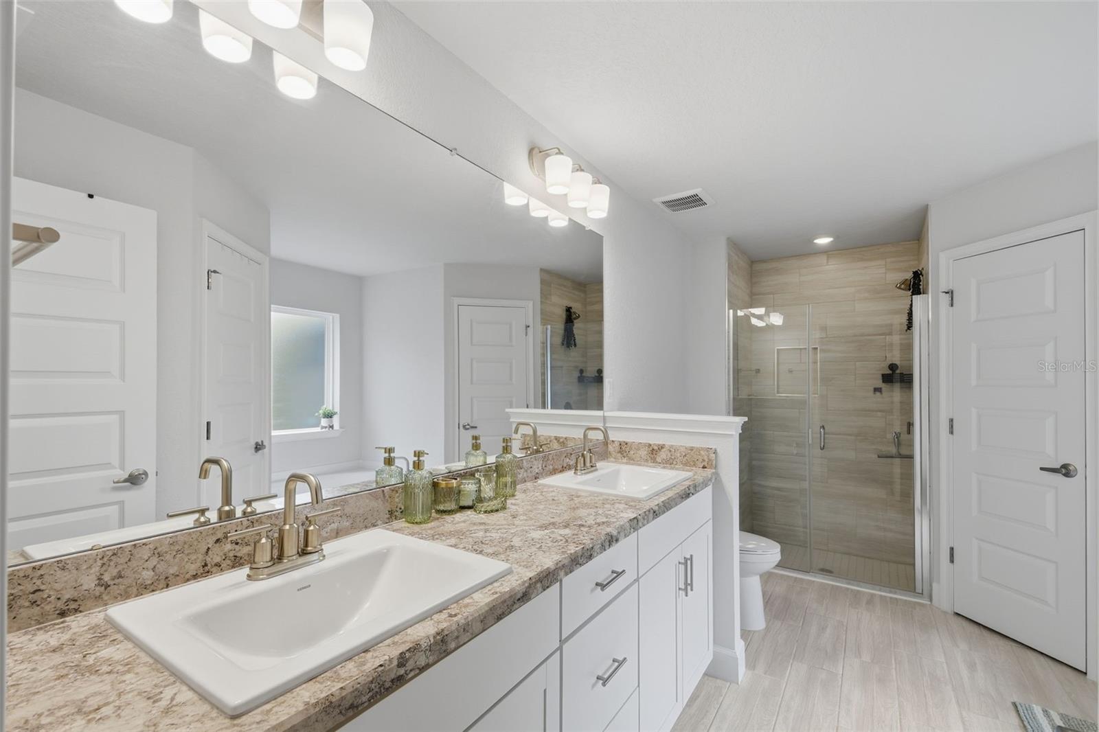 Image 41 of 81 For 14351 Carolina Chickadee Road