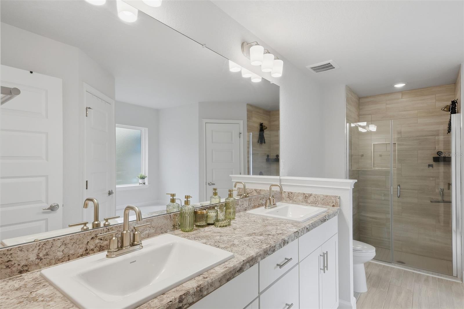 Image 42 of 81 For 14351 Carolina Chickadee Road