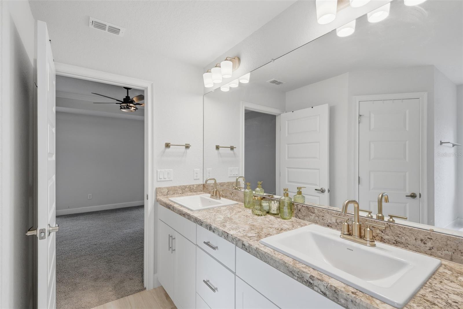 Image 44 of 81 For 14351 Carolina Chickadee Road