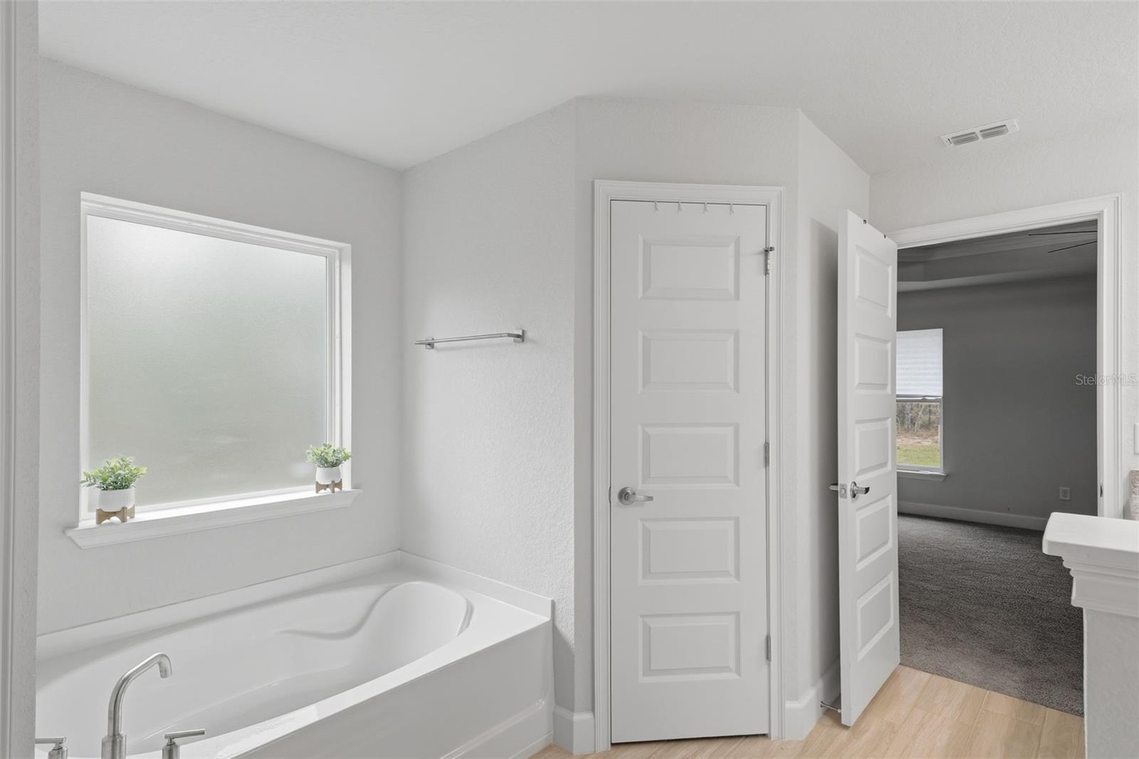 Image 45 of 81 For 14351 Carolina Chickadee Road