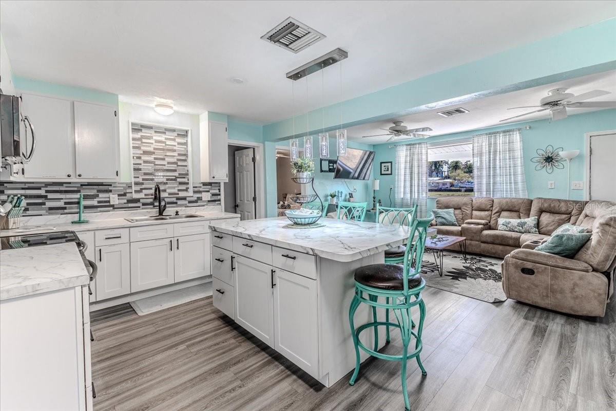 Image 18 of 48 For 5261 Circle Drive