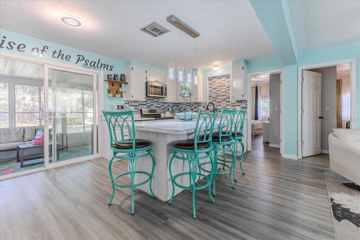 Image 21 of 48 For 5261 Circle Drive