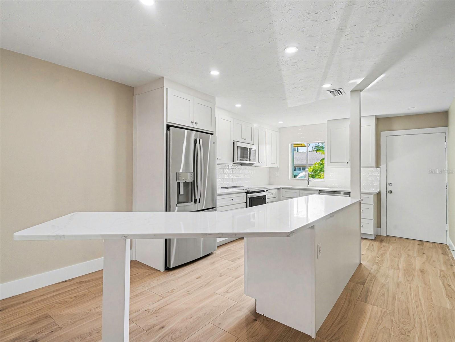 Image 11 of 48 For 2779 Woodgate Lane 33