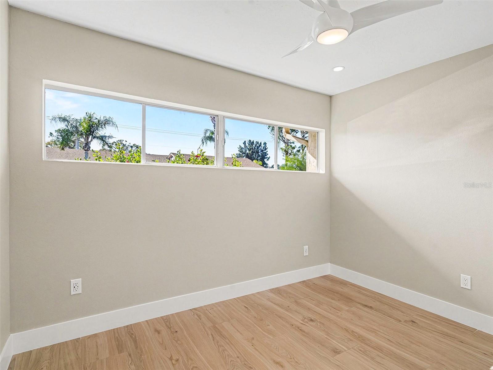 Image 18 of 48 For 2779 Woodgate Lane 33