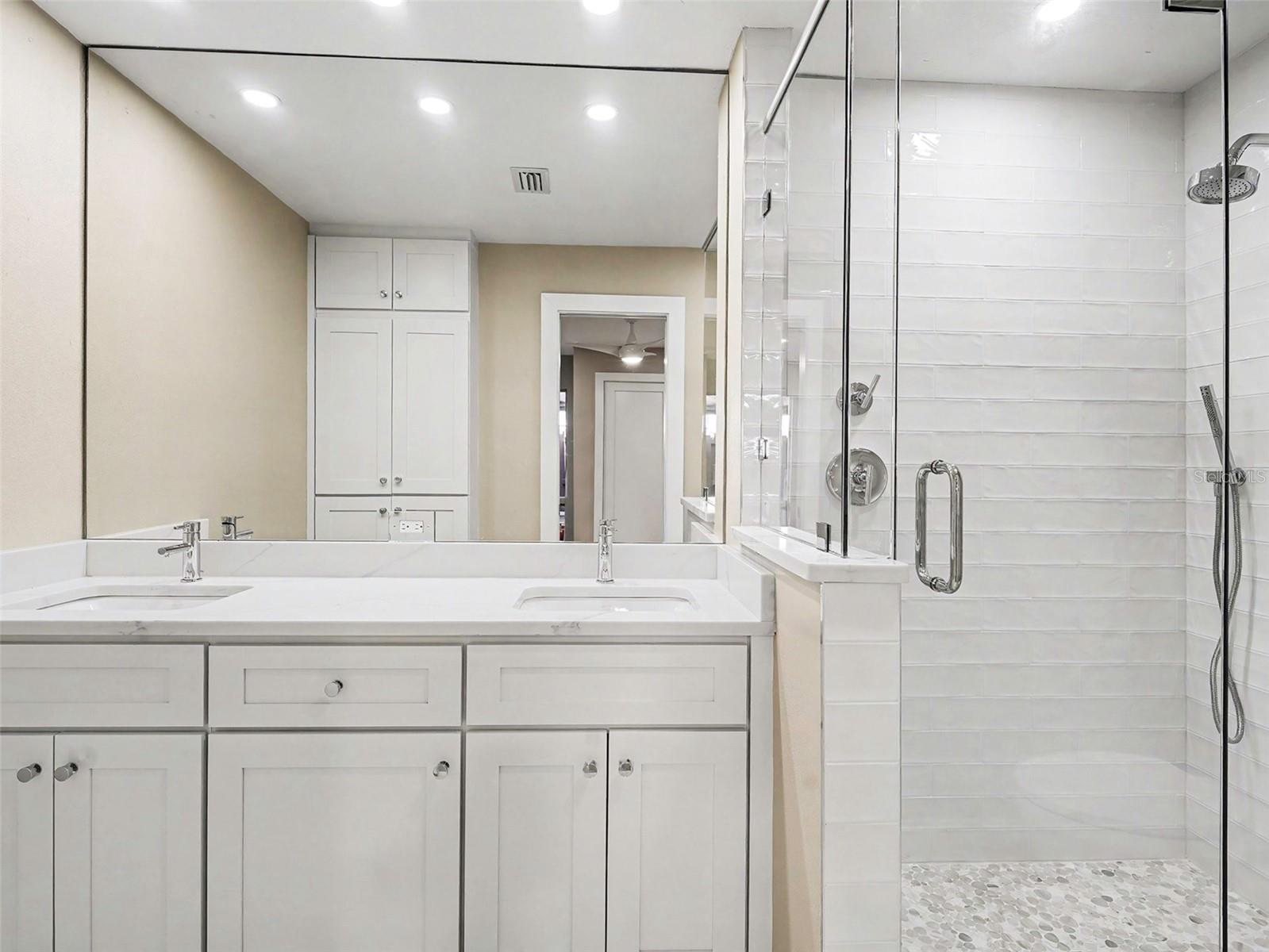 Image 19 of 48 For 2779 Woodgate Lane 33