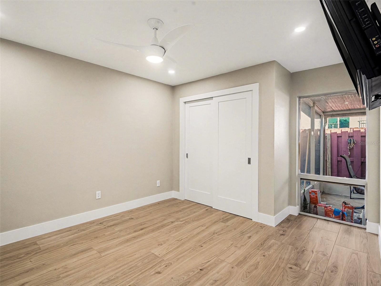 Image 21 of 48 For 2779 Woodgate Lane 33