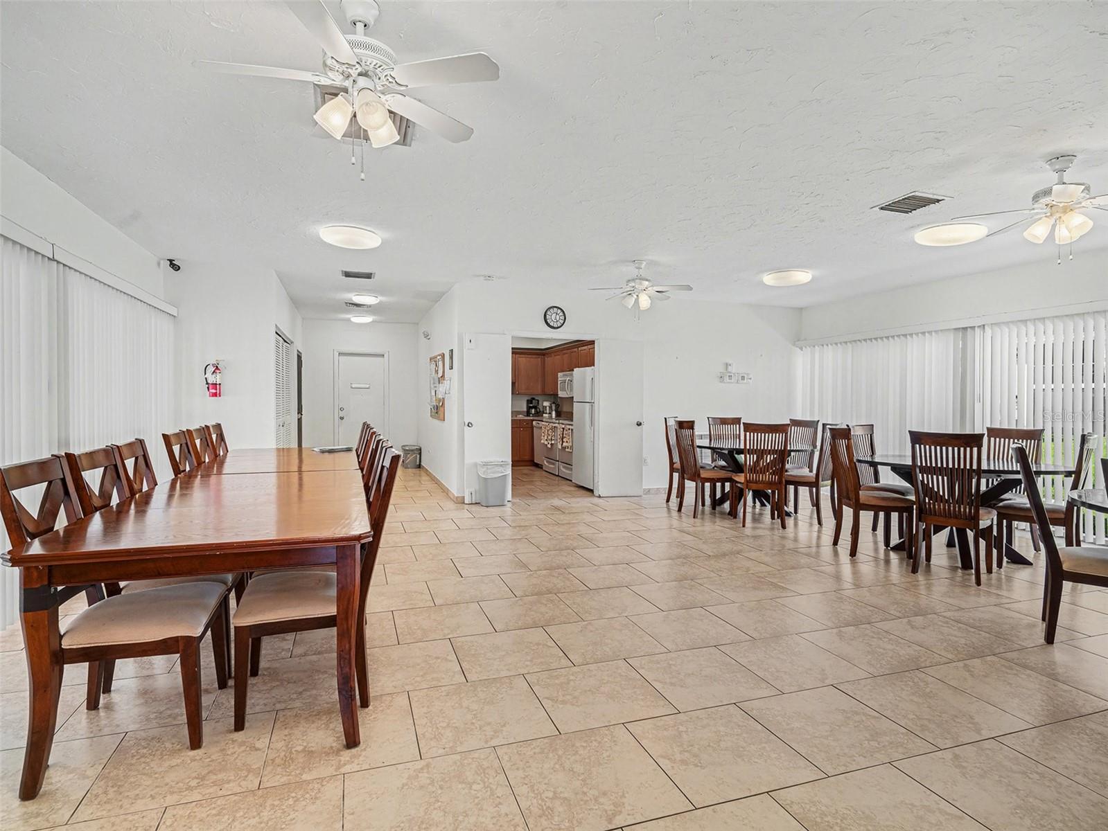 Image 28 of 48 For 2779 Woodgate Lane 33