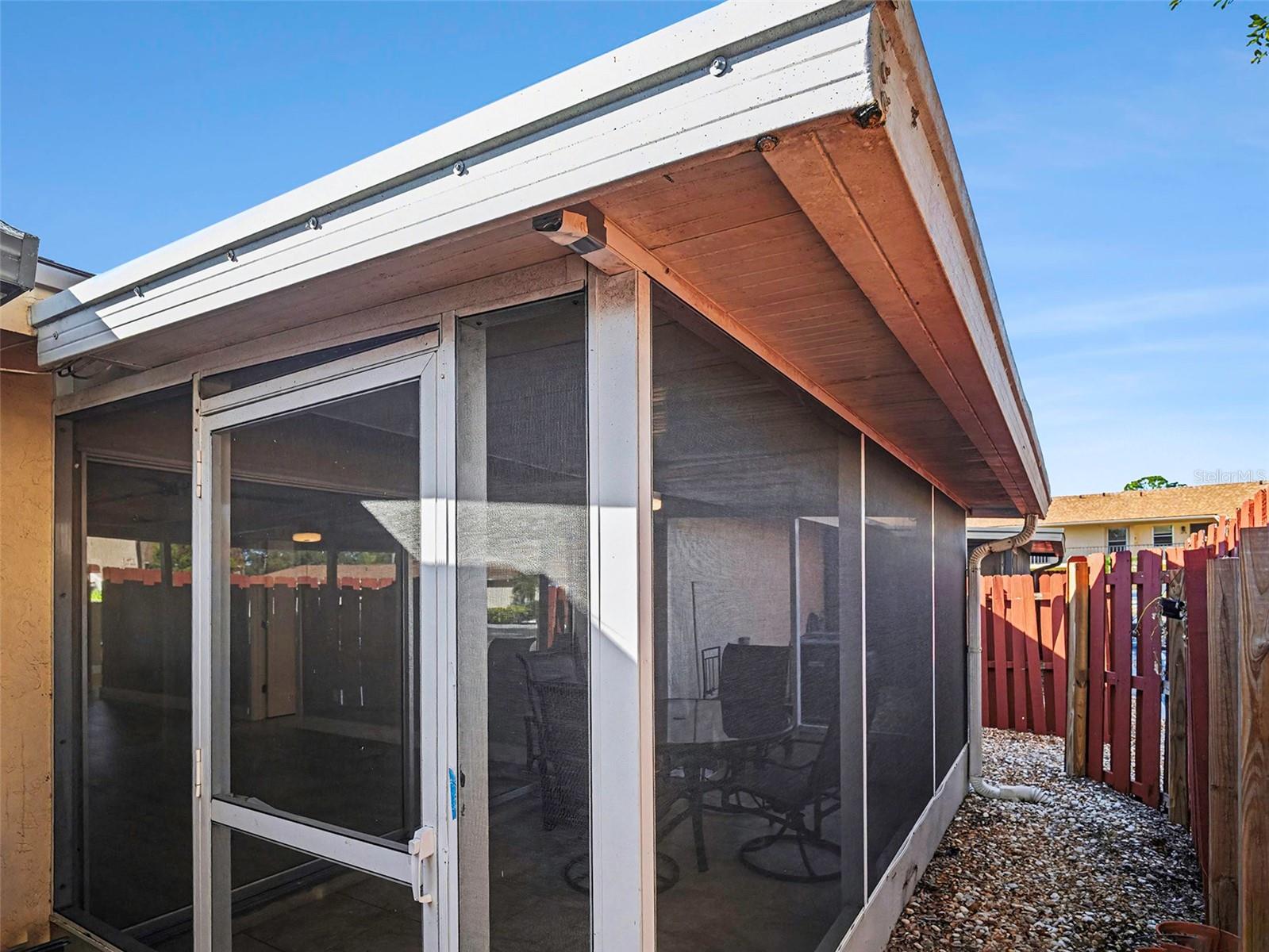 Image 38 of 48 For 2779 Woodgate Lane 33