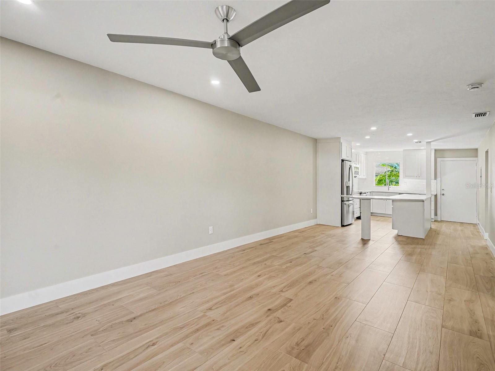 Image 7 of 48 For 2779 Woodgate Lane 33