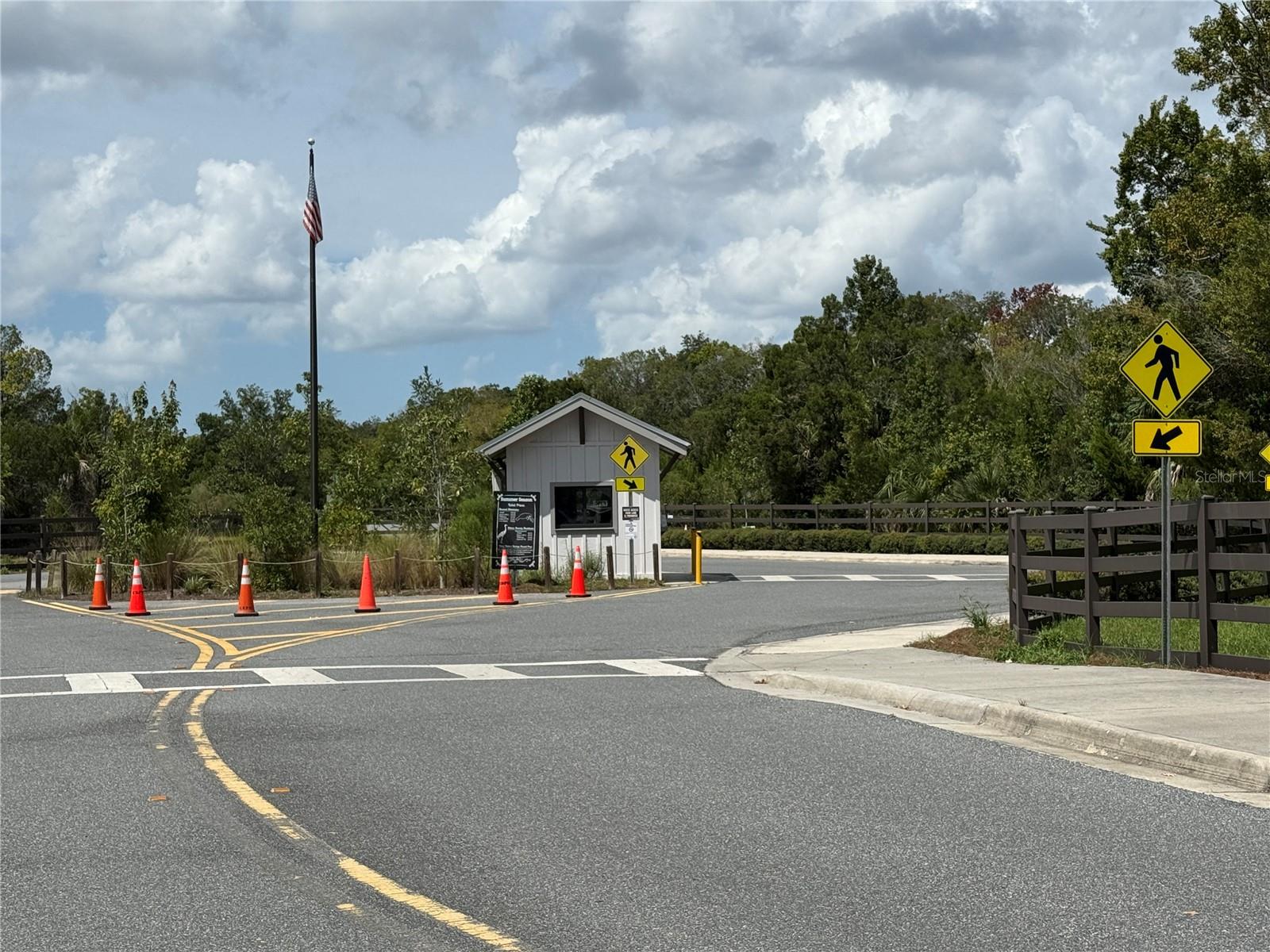 Listing photo id 8 for 326 Homeway Loop