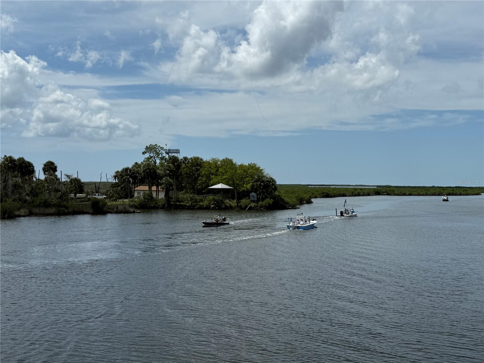 Listing photo id 9 for 326 Homeway Loop