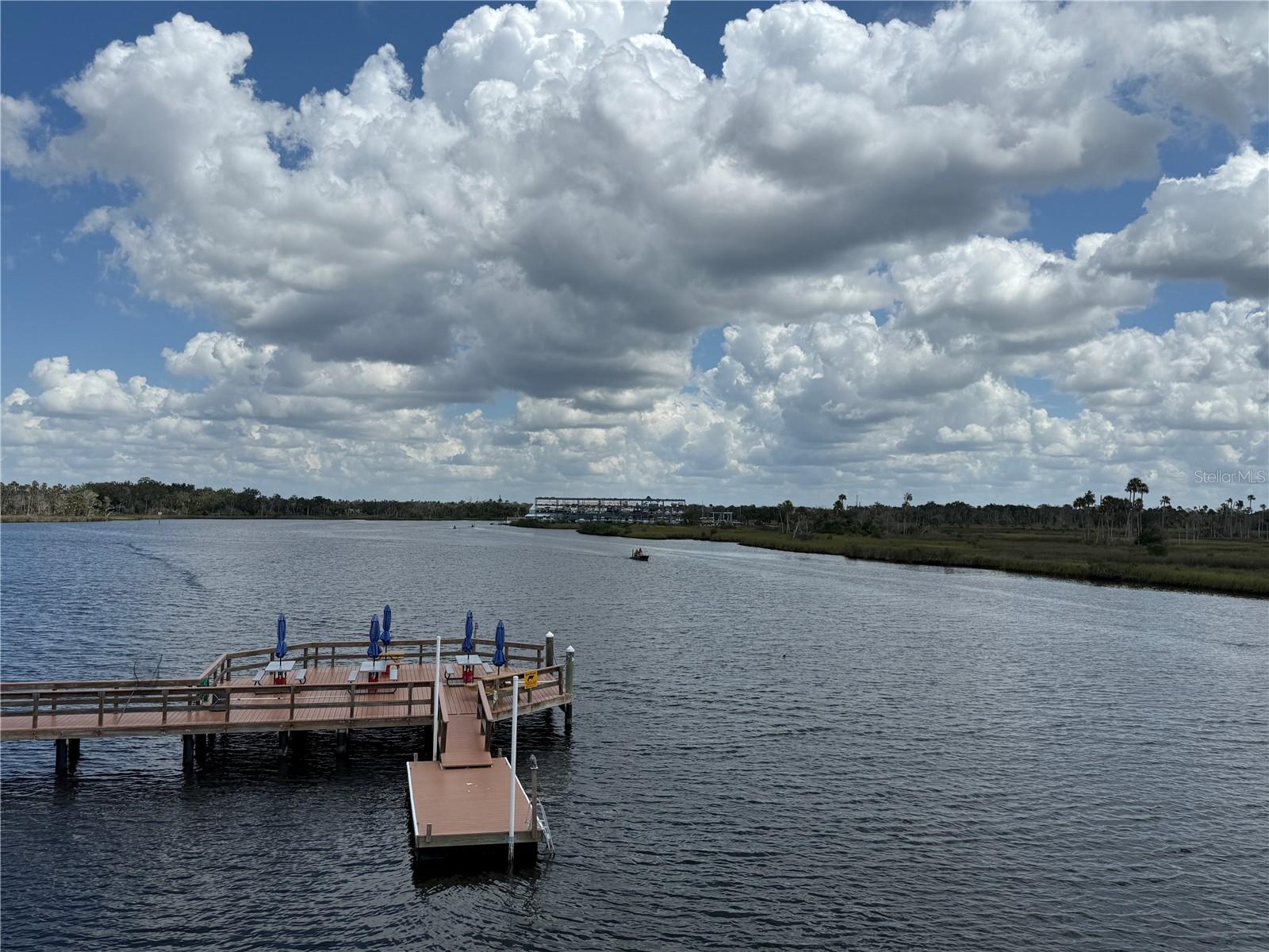 Listing photo id 10 for 326 Homeway Loop