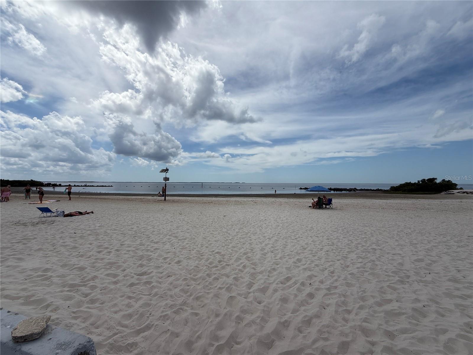 Listing photo id 14 for 326 Homeway Loop