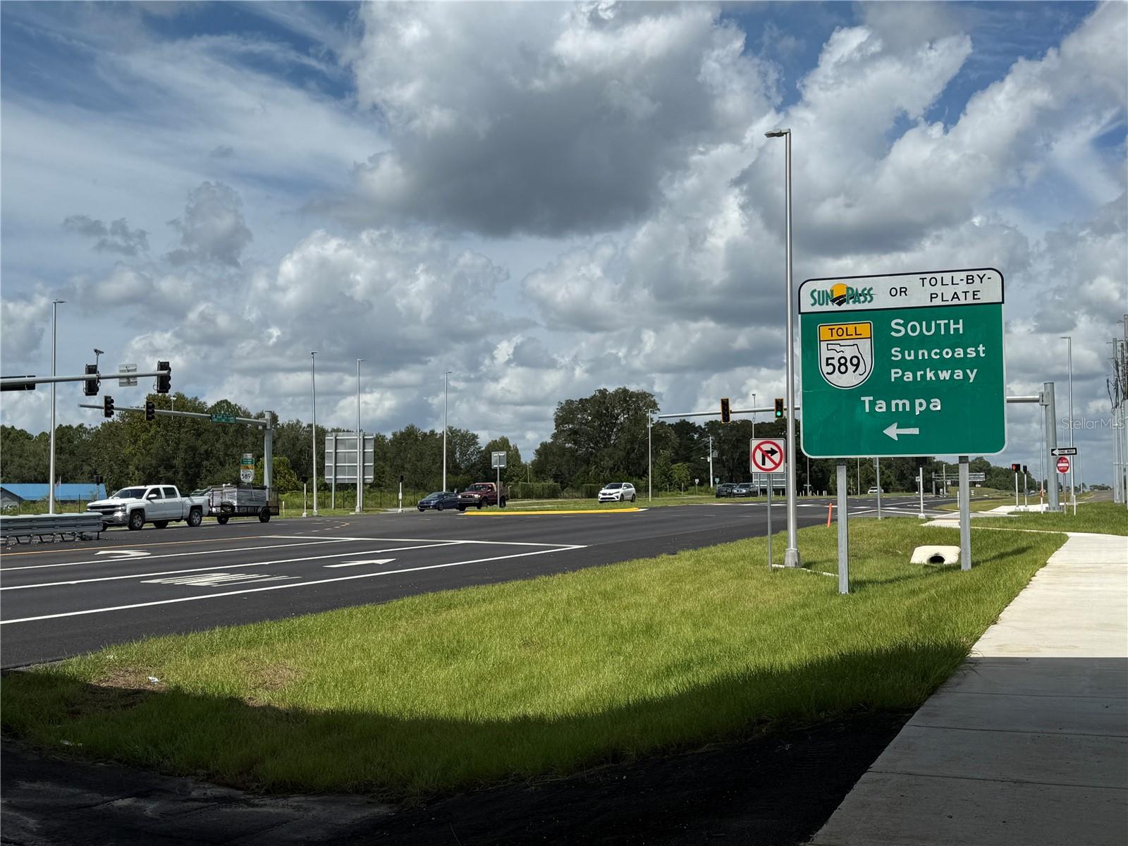 Listing photo id 5 for 326 Homeway Loop