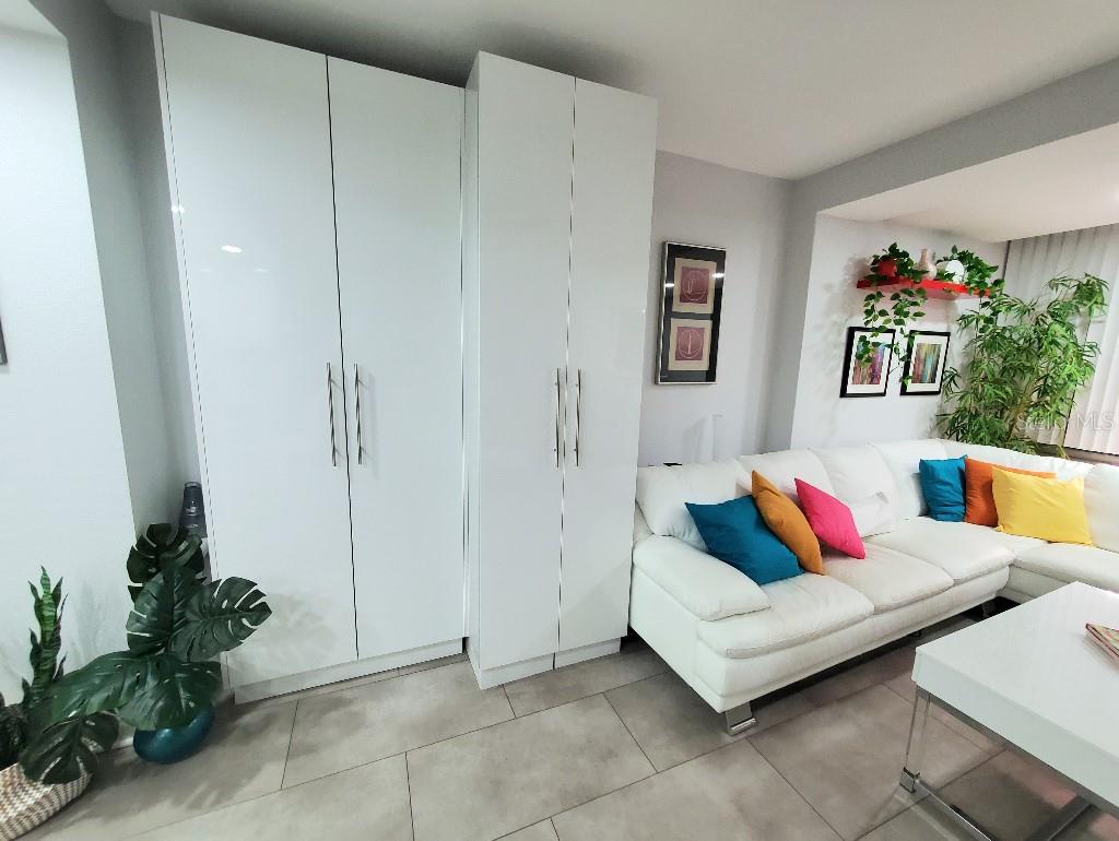 Image 13 of 26 For 31 Island Way 303