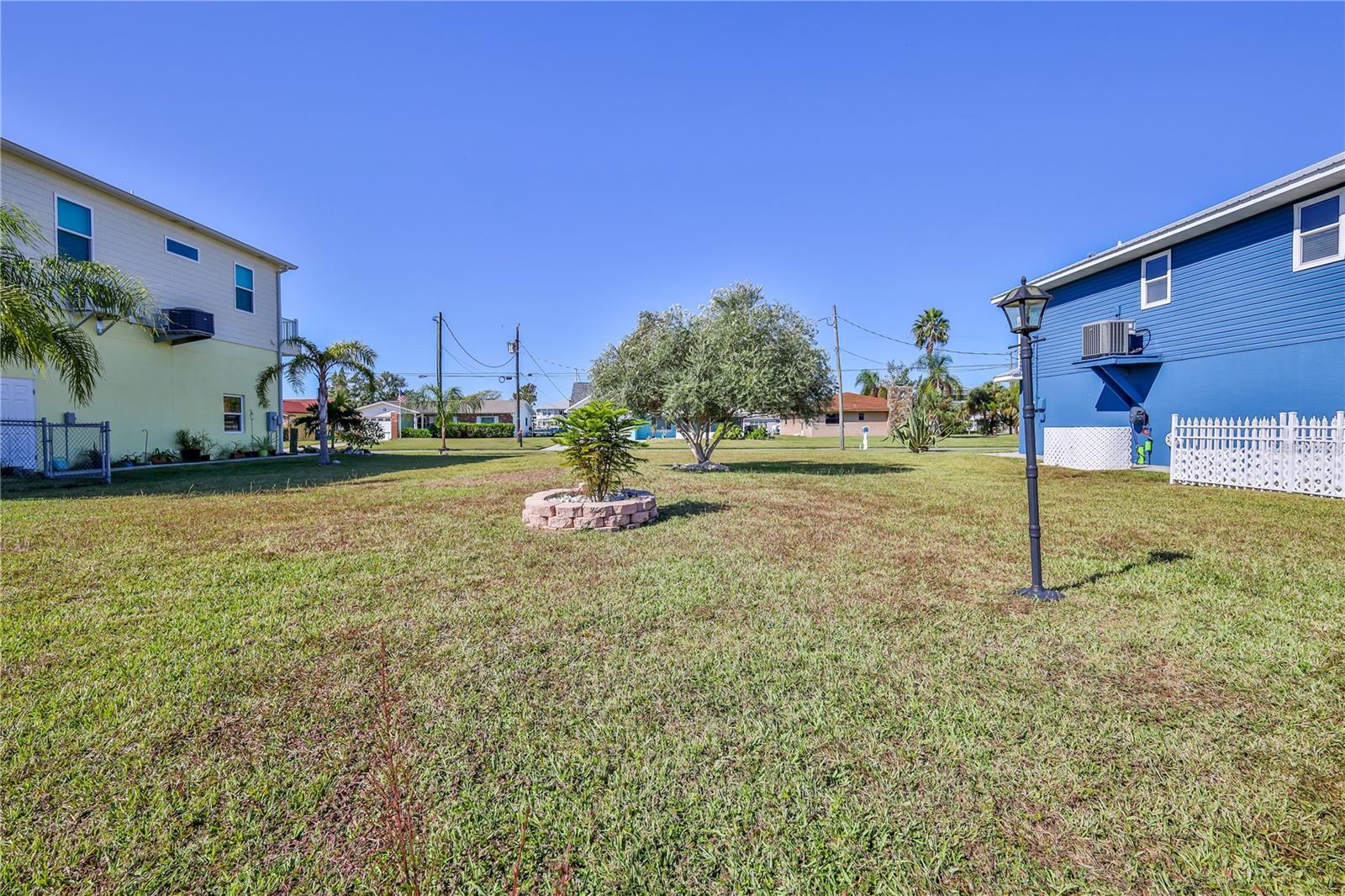 Image 20 of 28 For 4502 Bahama Drive