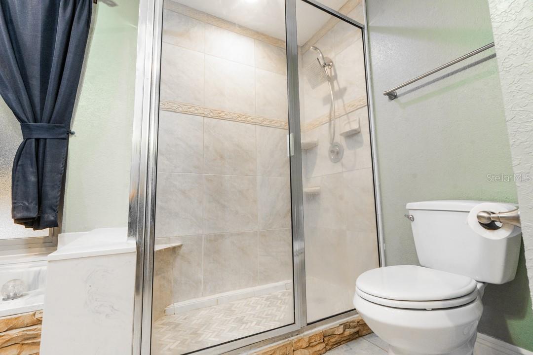 Listing photo id 8 for 5518 Elkcam Boulevard