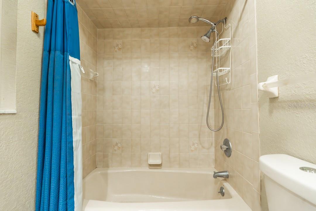 Listing photo id 25 for 5518 Elkcam Boulevard