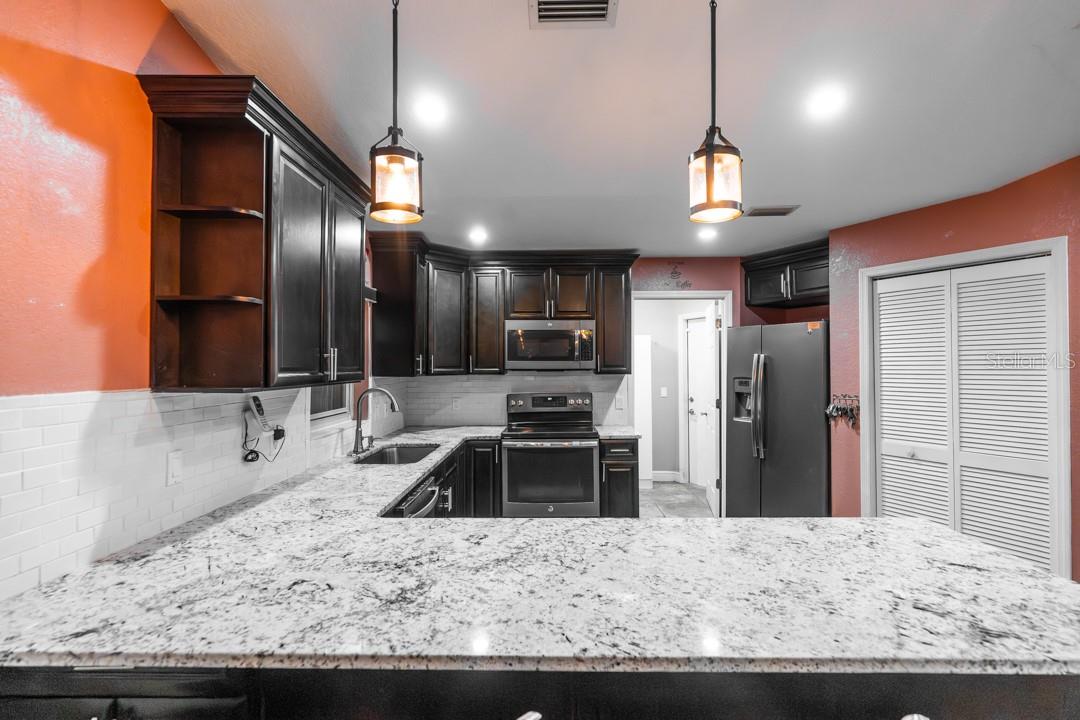 Listing photo id 31 for 5518 Elkcam Boulevard