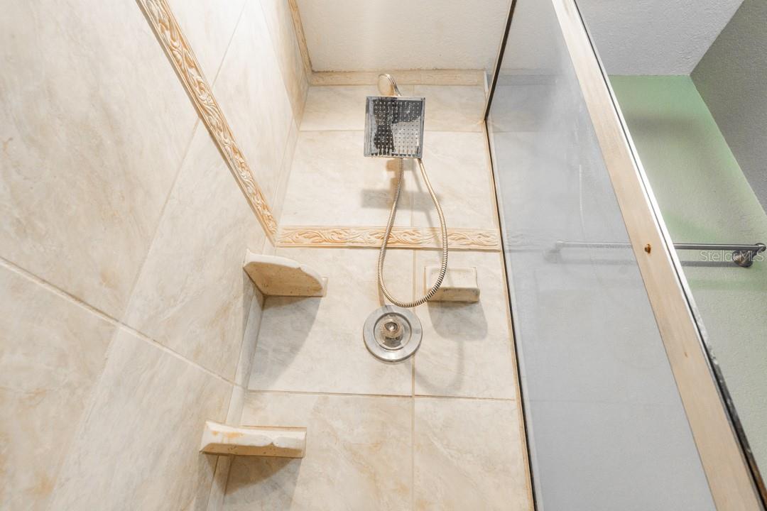 Listing photo id 7 for 5518 Elkcam Boulevard