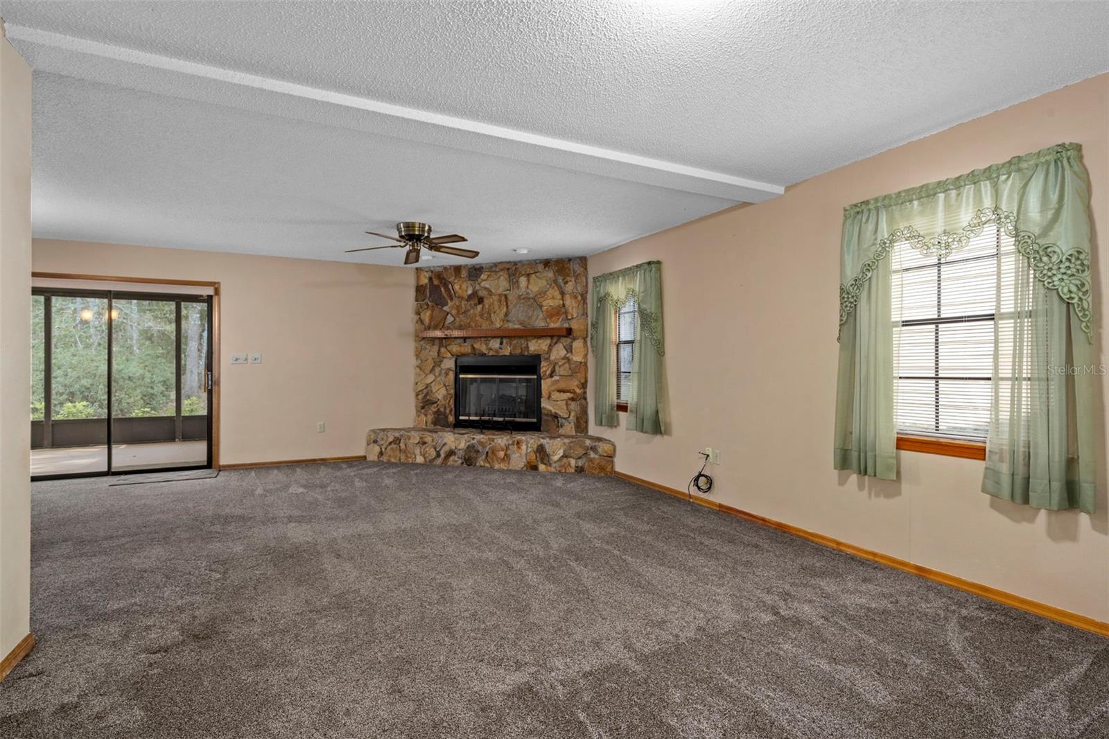 Image 18 of 56 For 12047 Timber Lane