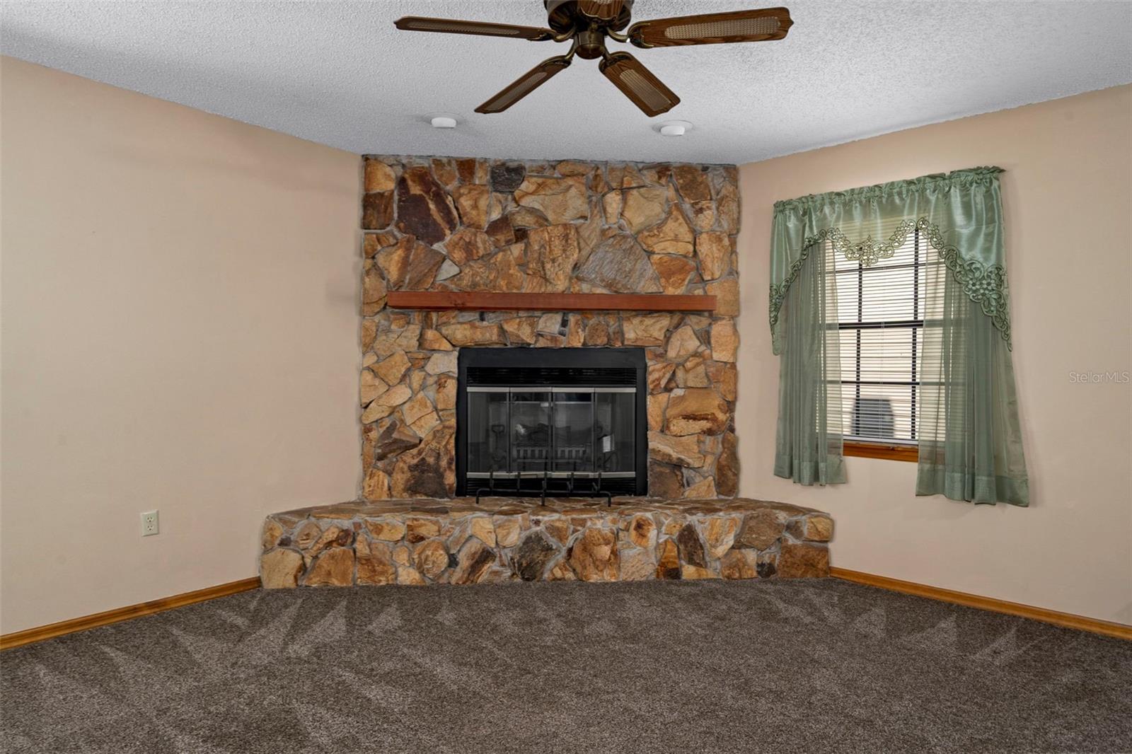 Image 20 of 56 For 12047 Timber Lane