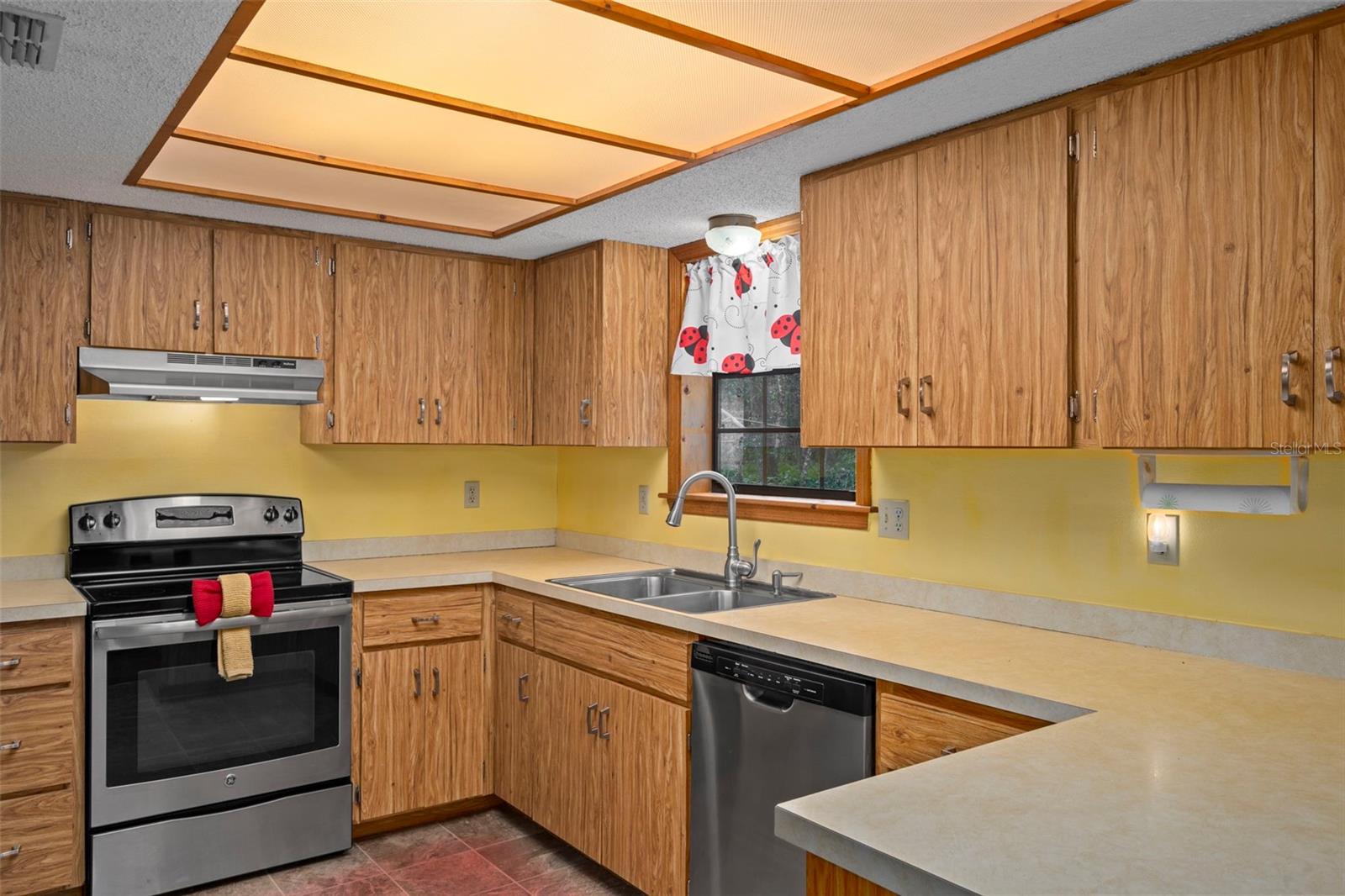 Image 27 of 56 For 12047 Timber Lane