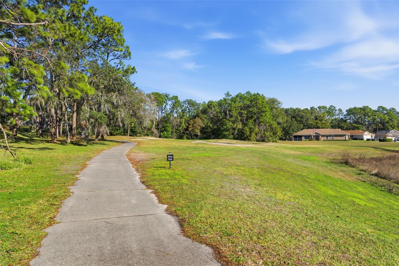 Listing photo id 30 for 15150 Surrey Bend