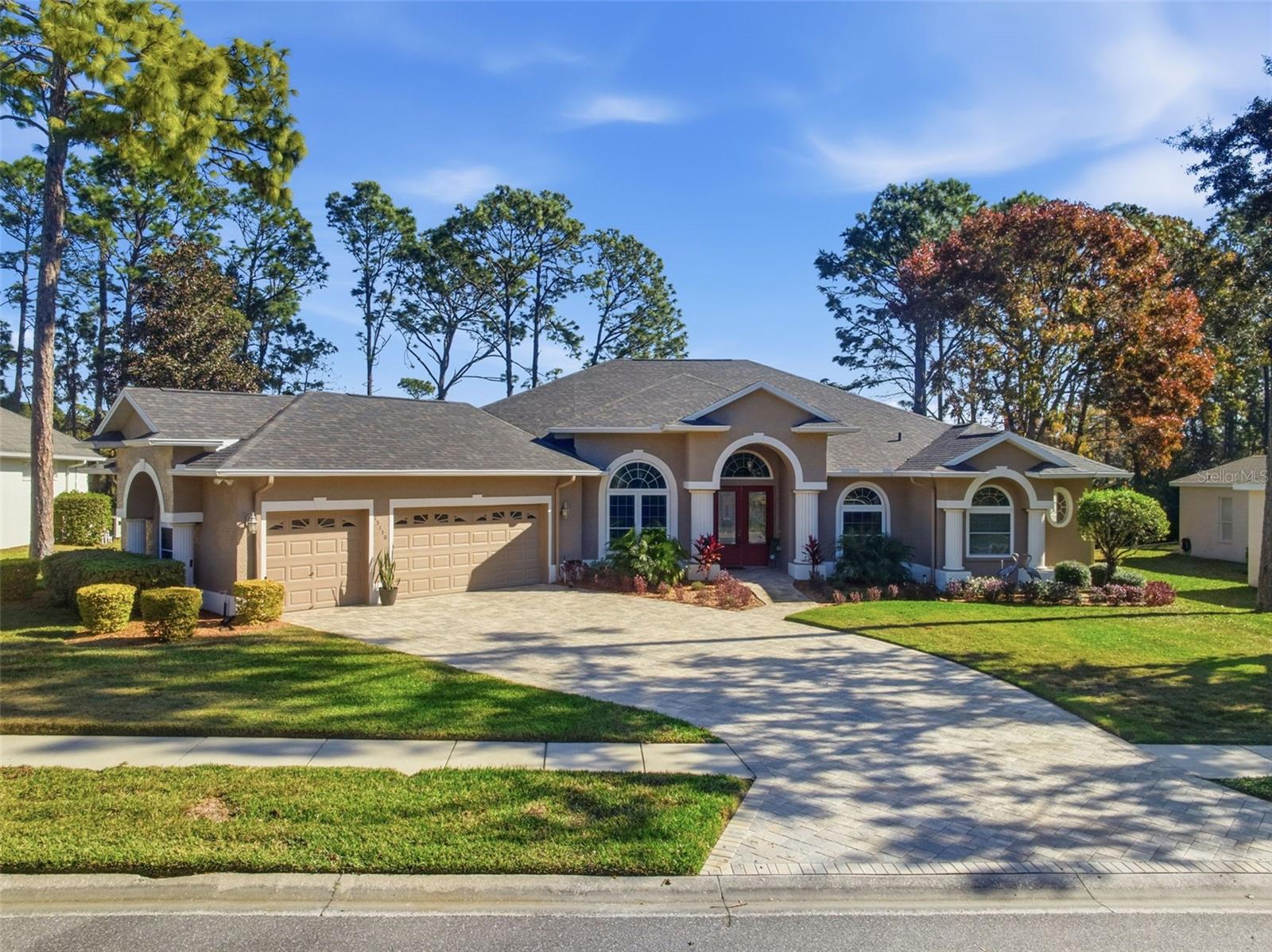 Listing photo id 37 for 15150 Surrey Bend