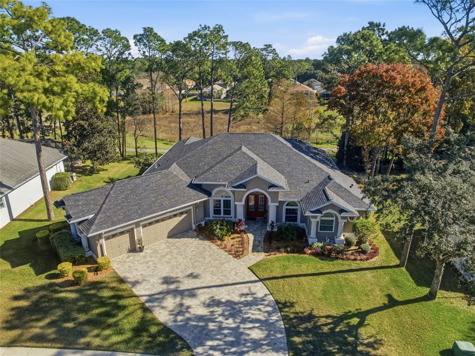 Listing photo id 40 for 15150 Surrey Bend