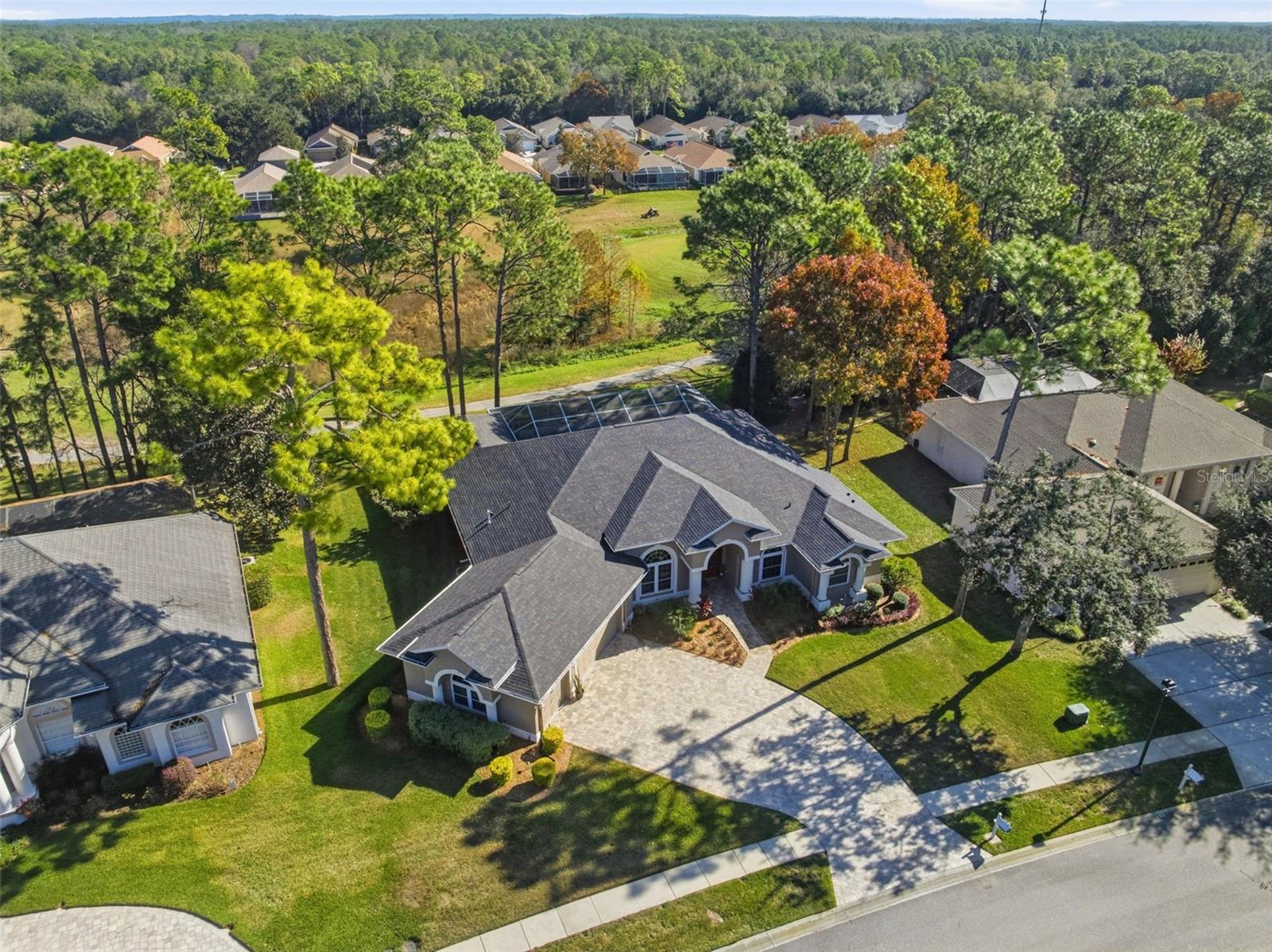 Listing photo id 41 for 15150 Surrey Bend