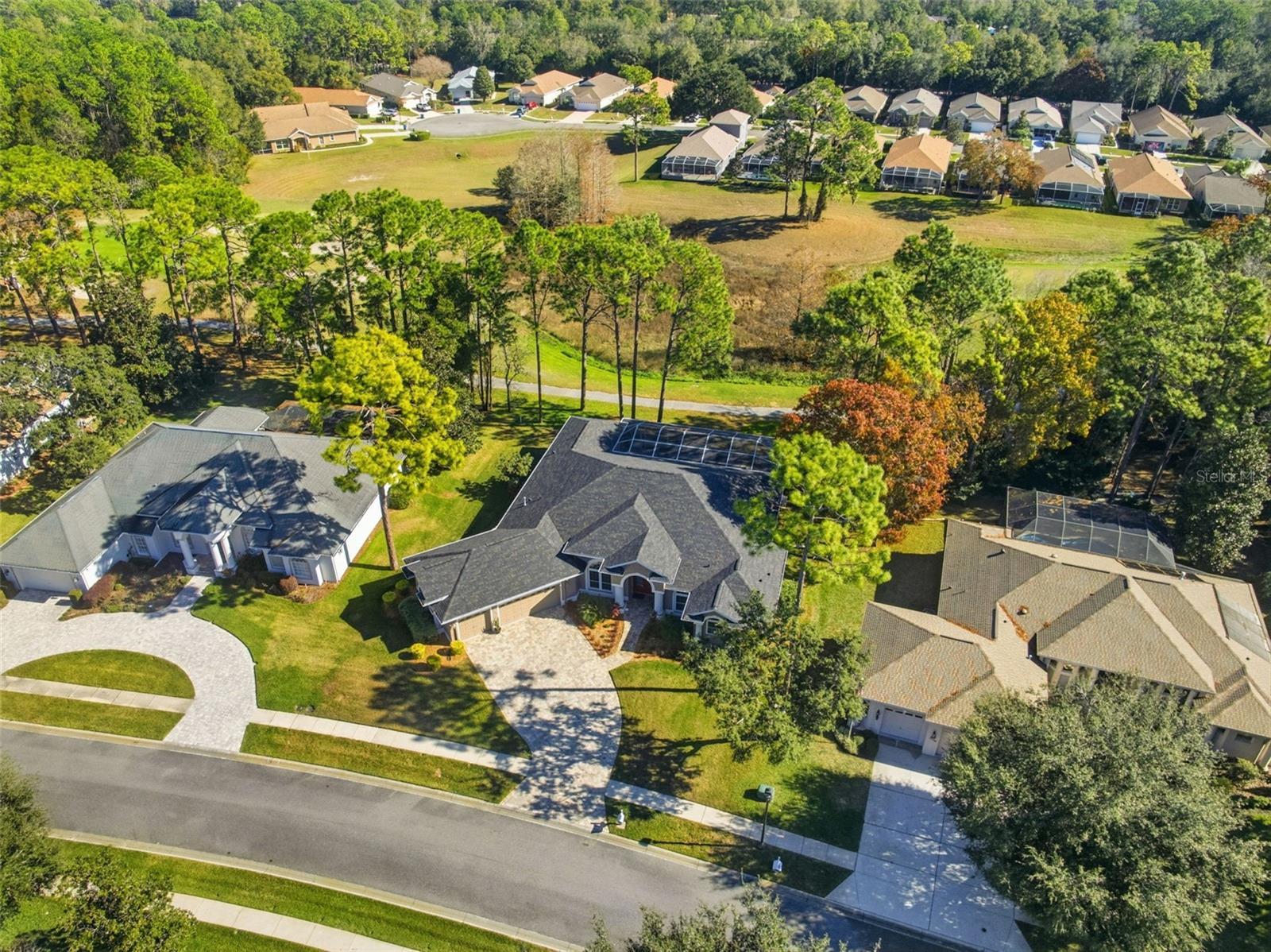 Listing photo id 44 for 15150 Surrey Bend