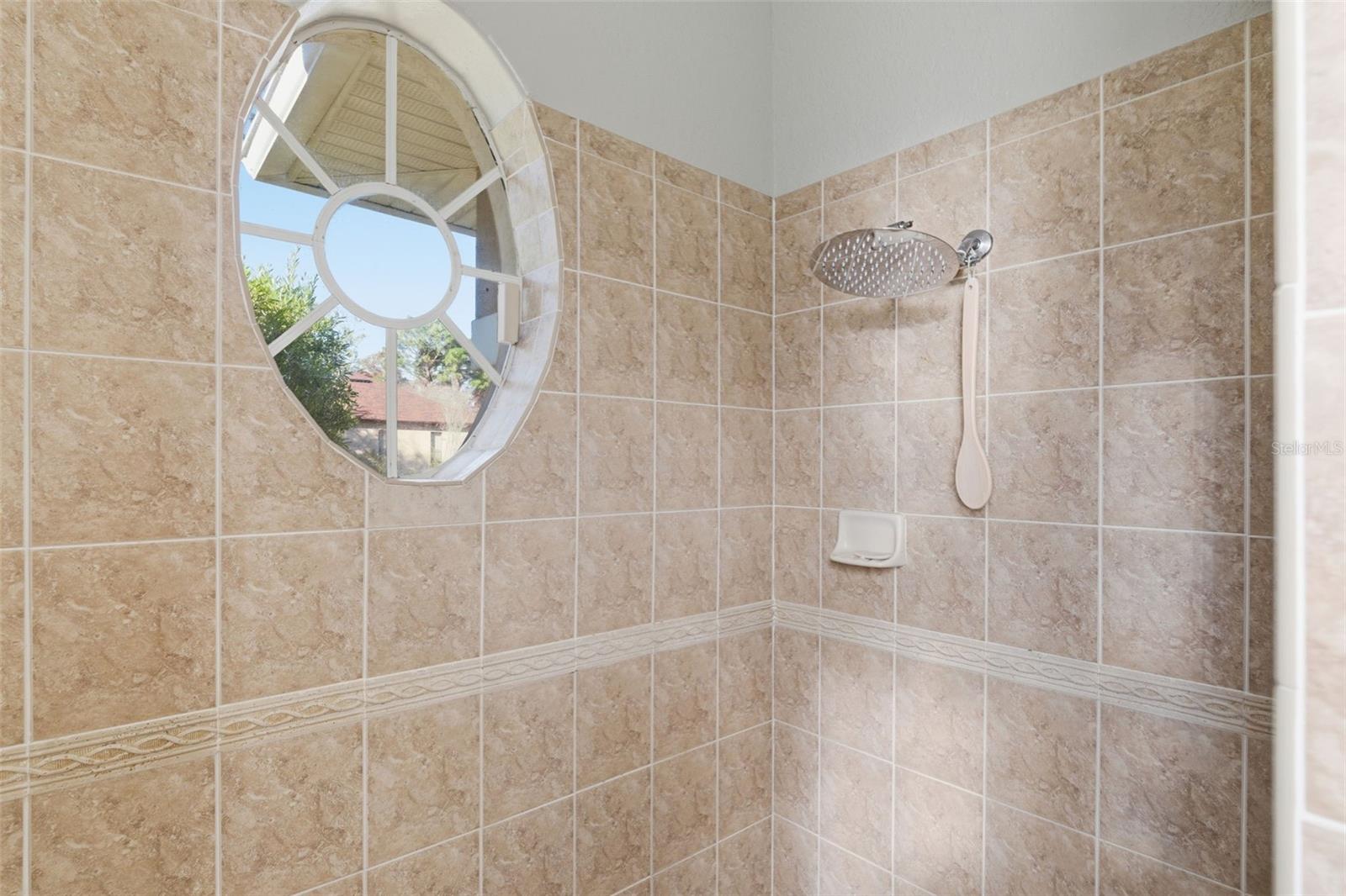 Listing photo id 65 for 15150 Surrey Bend