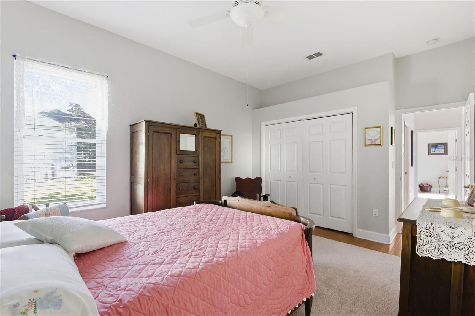 Listing photo id 67 for 15150 Surrey Bend