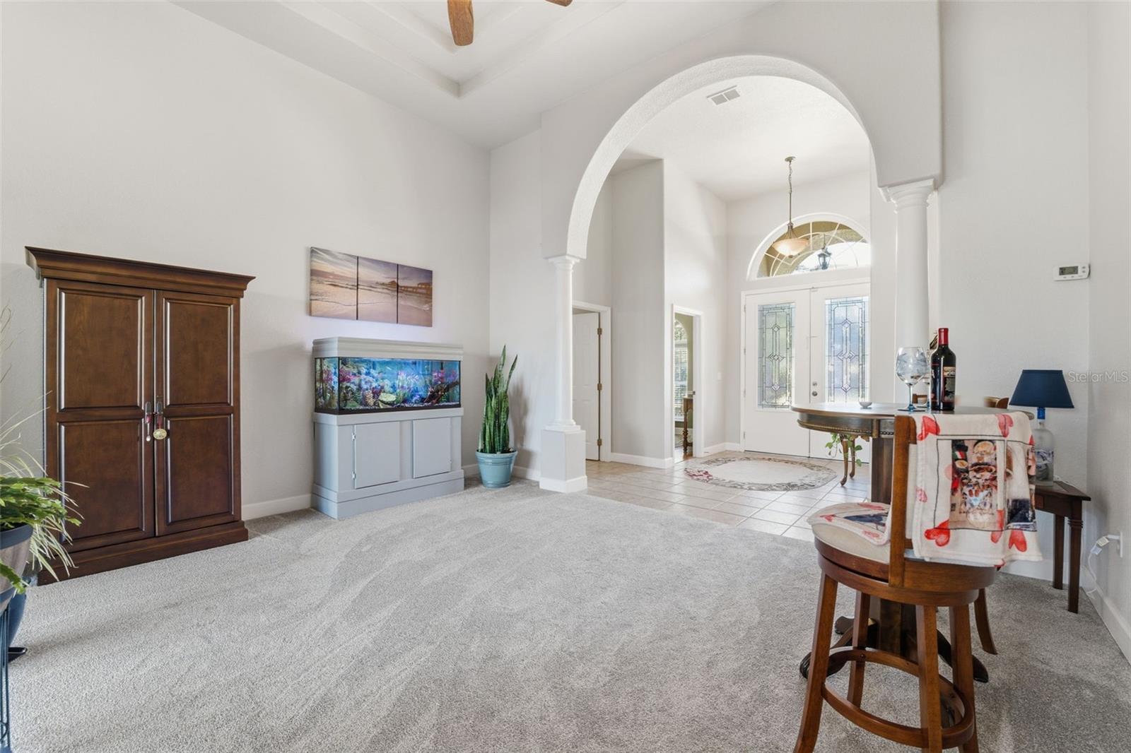 Listing photo id 6 for 15150 Surrey Bend