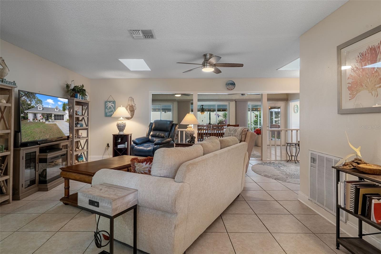 Image 6 of 90 For 6461 Ocean Pines Lane