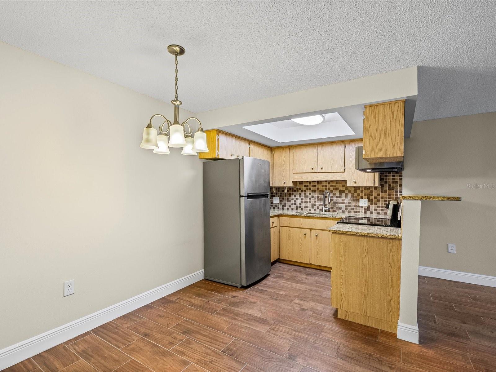 Image 14 of 29 For 6037 Chesham Drive 7