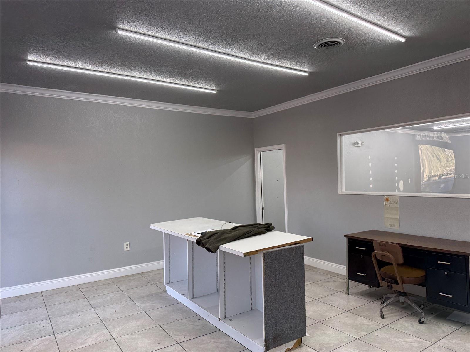 Image 9 of 14 For 10478 Northcliffe Boulevard