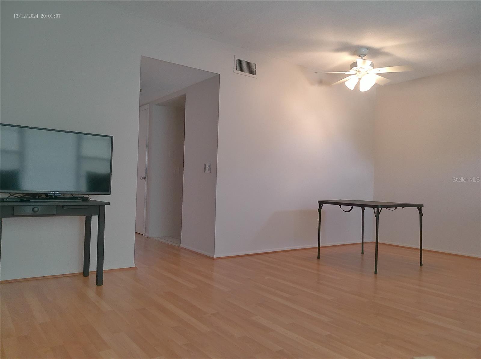 Listing photo id 11 for 2459 Columbia Drive 37