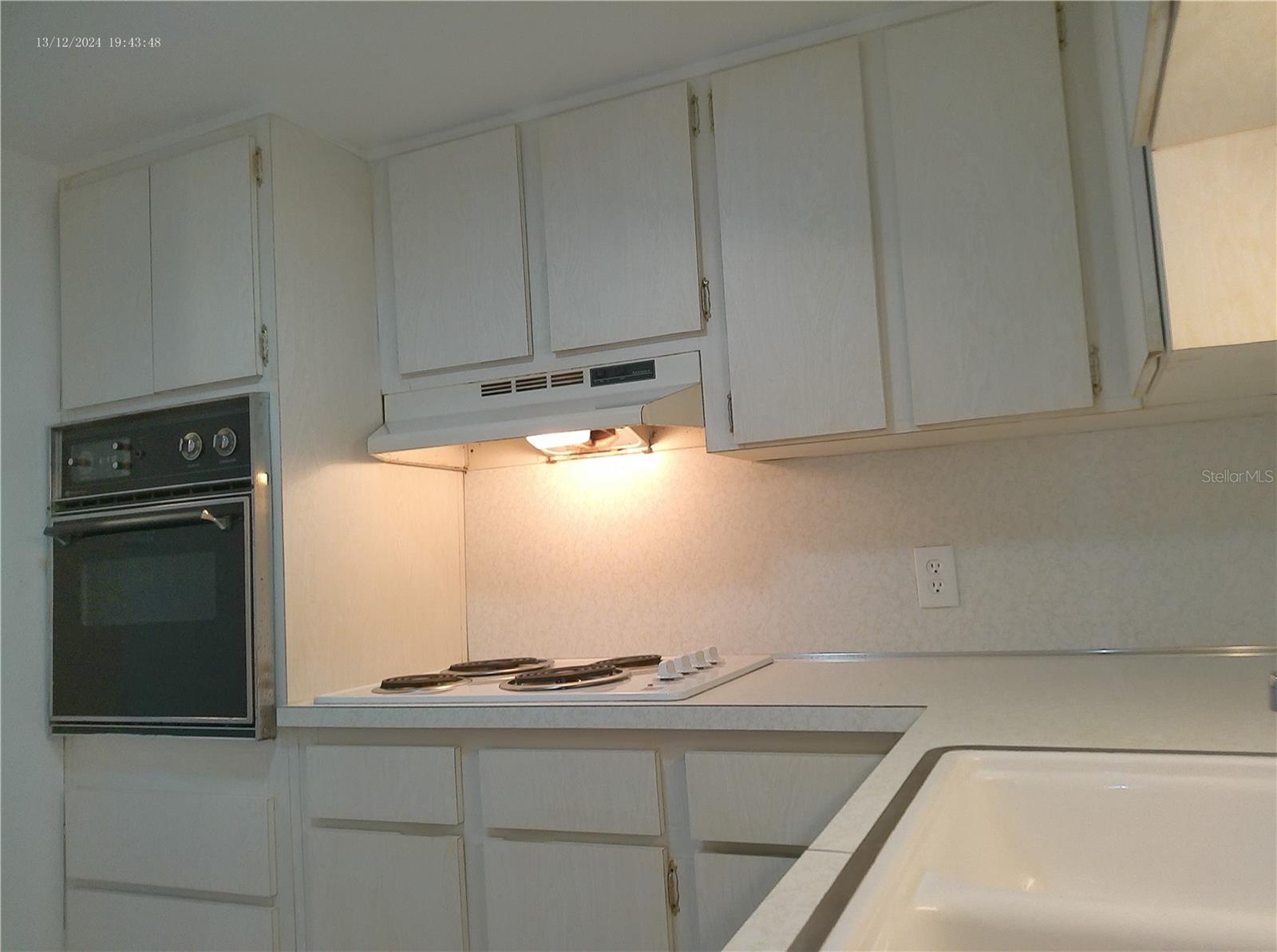 Listing photo id 15 for 2459 Columbia Drive 37