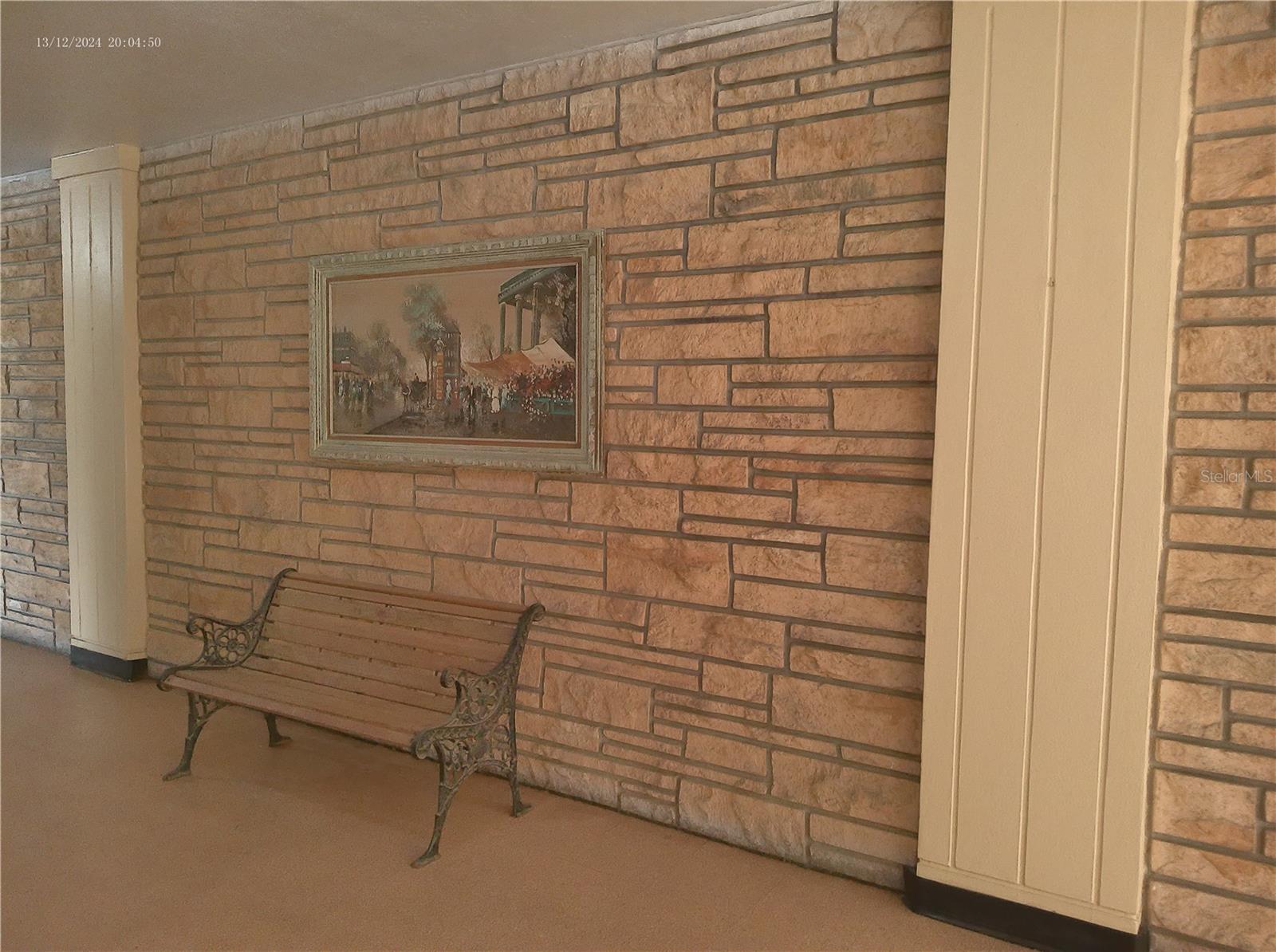 Listing photo id 35 for 2459 Columbia Drive 37