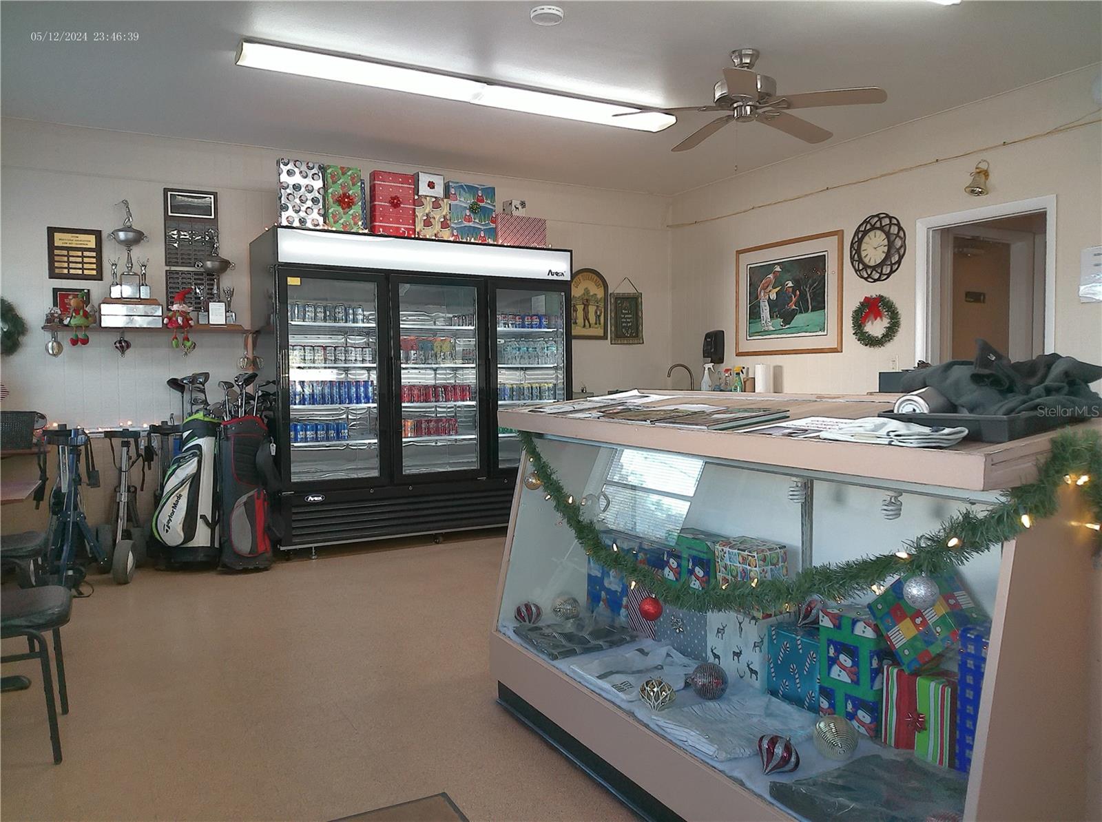 Listing photo id 43 for 2459 Columbia Drive 37