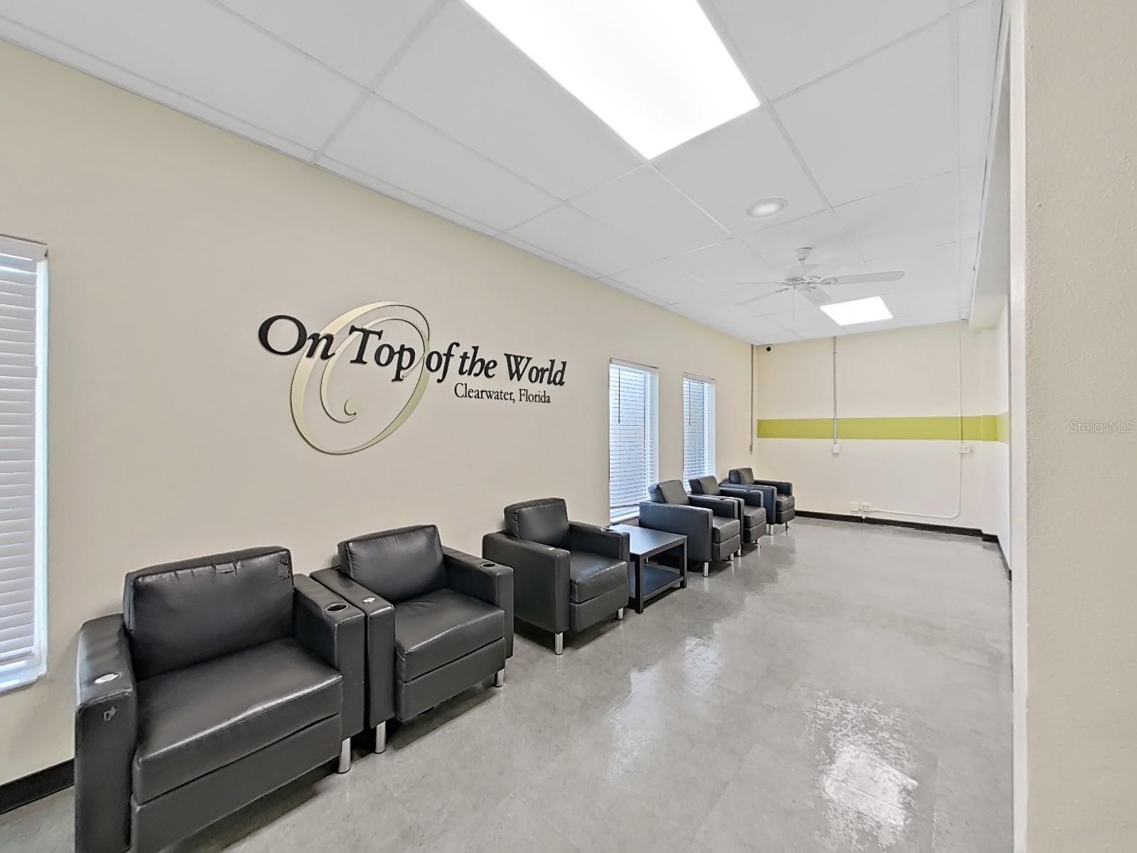 Listing photo id 82 for 2459 Columbia Drive 37