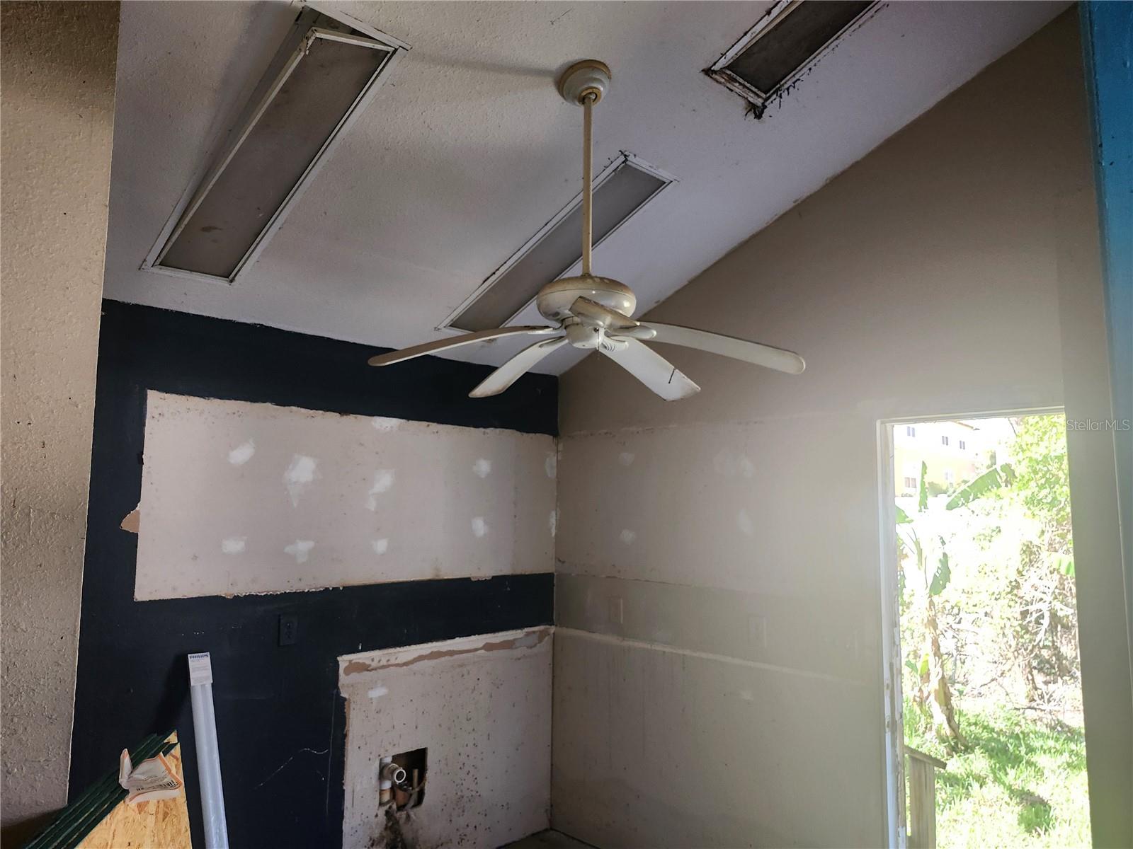 Image 6 of 11 For 5625 Van Doren Avenue