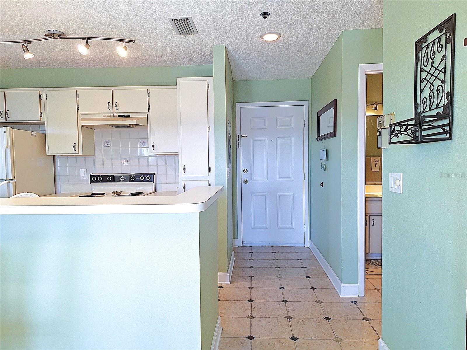 Image 13 of 45 For 5727 Biscayne Court 302