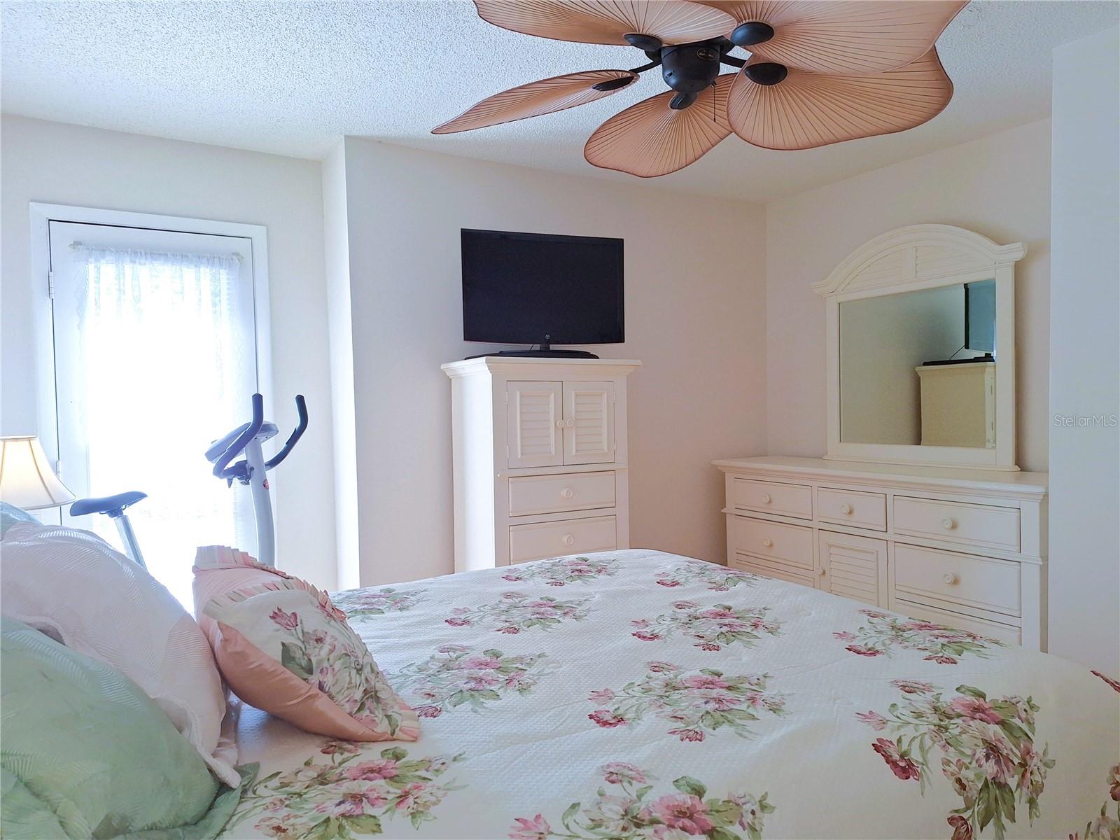 Image 16 of 45 For 5727 Biscayne Court 302