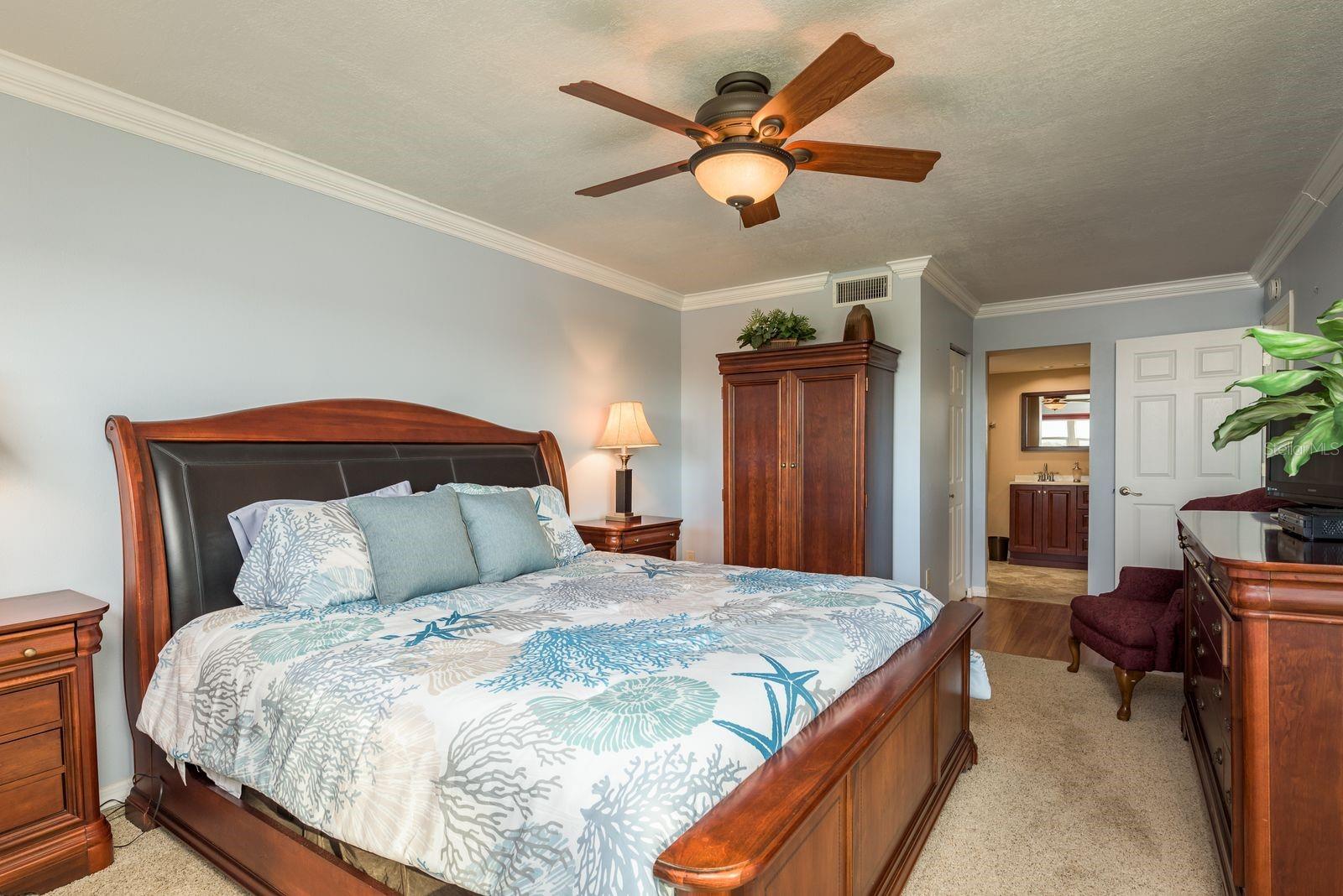 Image 14 of 49 For 10216 Regal Dr.  407