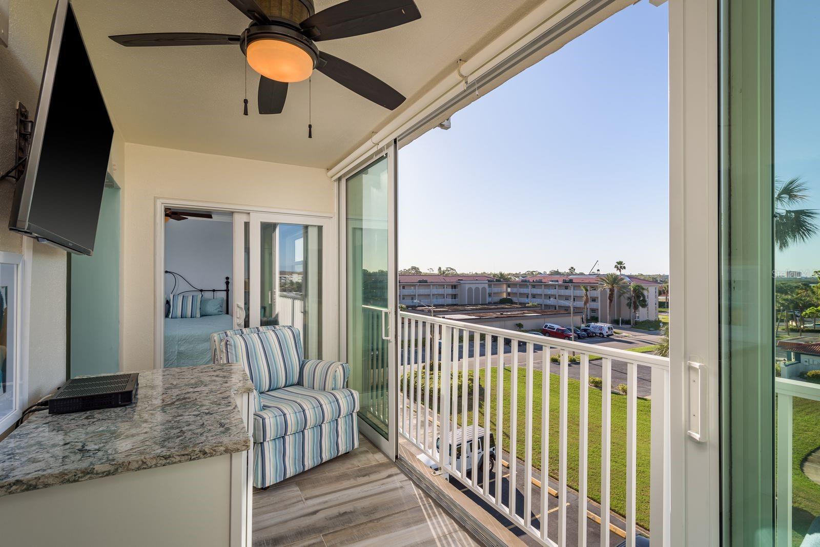 Image 23 of 49 For 10216 Regal Dr.  407